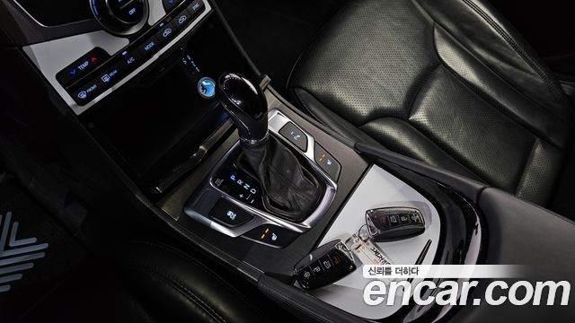 Hyundai Grandeur 2016 — photo 9