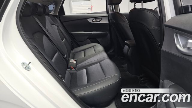 Kia K3 2022 — photo 17