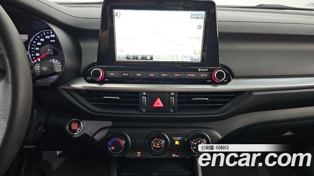 Kia K3 2022 — photo 22