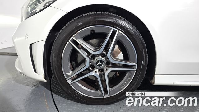 Mercedes-Benz C-Class 2019 — photo 5