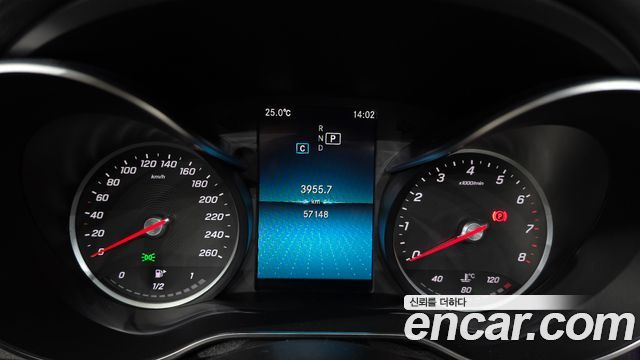 Mercedes-Benz C-Class 2019 — photo 8
