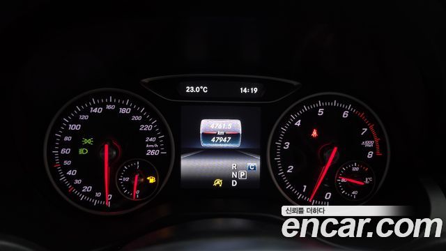 Mercedes-Benz A-Class 2018 — photo 11
