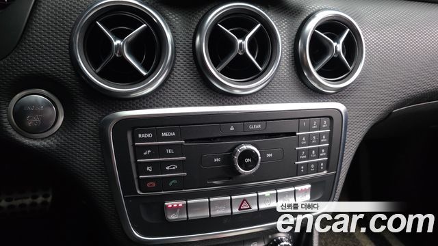 Mercedes-Benz A-Class 2018 — photo 22