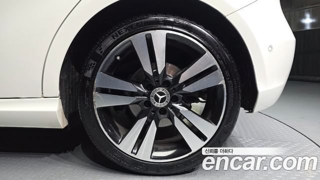 Mercedes-Benz A-Class 2018 — photo 7