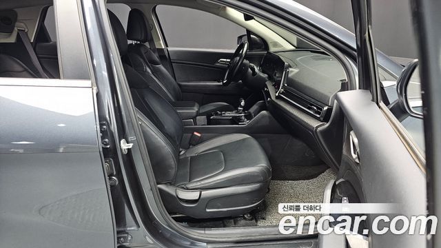 Kia Sportage 2022 — photo 16