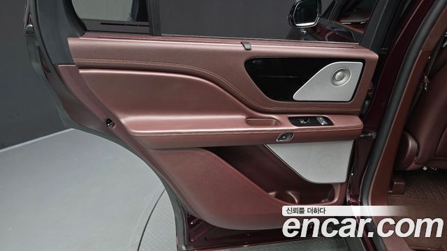Lincoln Aviator 2020 — photo 15
