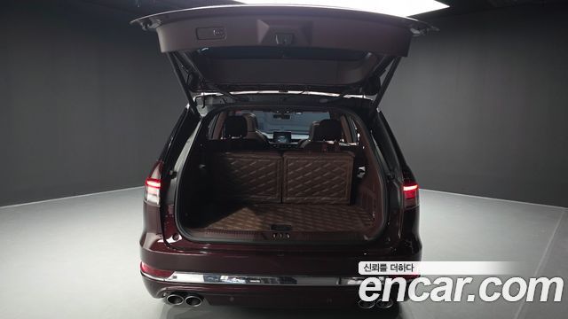 Lincoln Aviator 2020 — photo 27