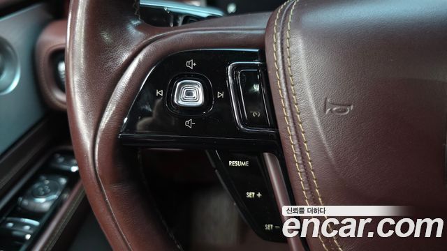 Lincoln Aviator 2020 — photo 31
