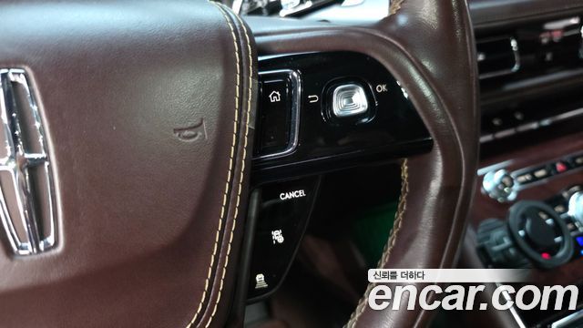 Lincoln Aviator 2020 — photo 32
