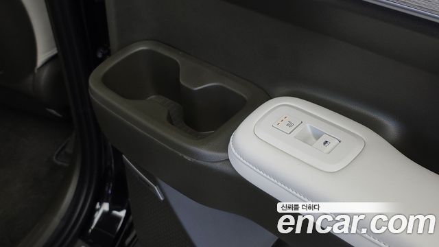 Hyundai Santafe 2025 — photo 29