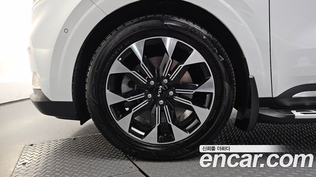 Kia Canival 2023 — photo 5
