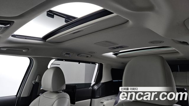 Kia Canival 2023 — photo 22