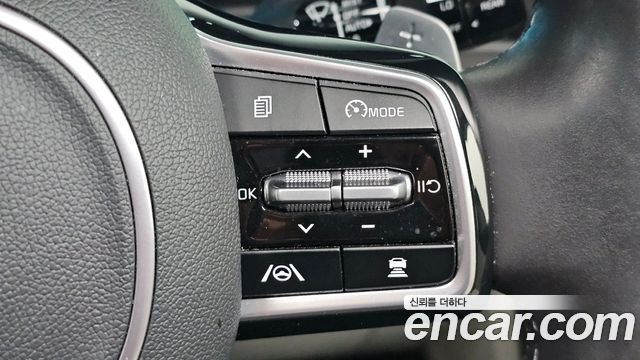 Kia Canival 2023 — photo 23