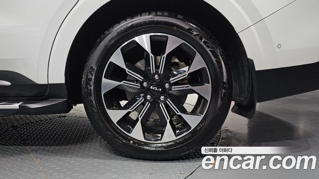 Kia Canival 2023 — photo 7