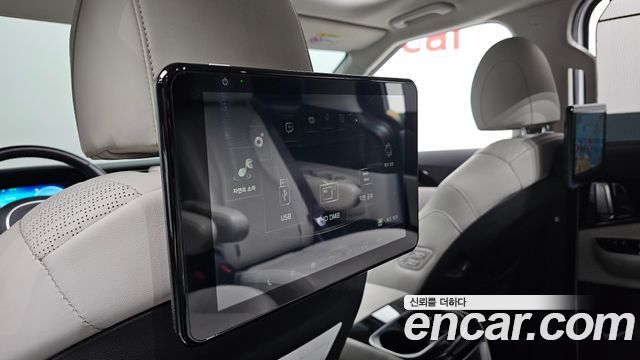 Kia Canival 2023 — photo 30