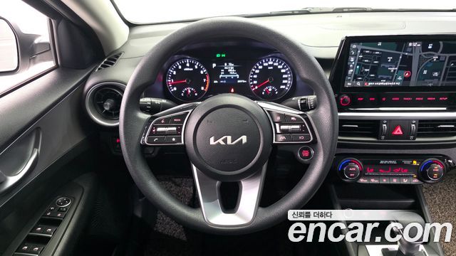 Kia K3 2023 — photo 19
