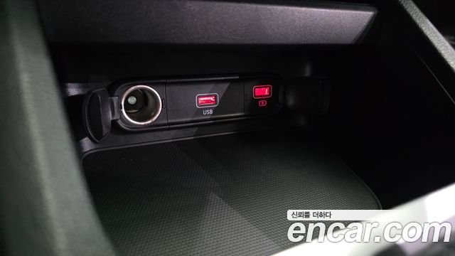 Kia K3 2023 — photo 23