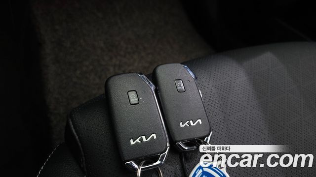 Kia K3 2023 — photo 24