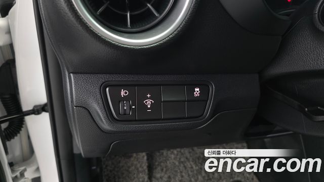 Kia K3 2023 — photo 27