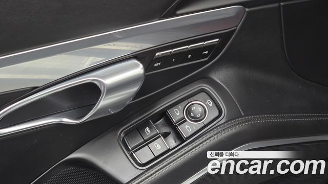 Porsche 718 2018 — photo 16