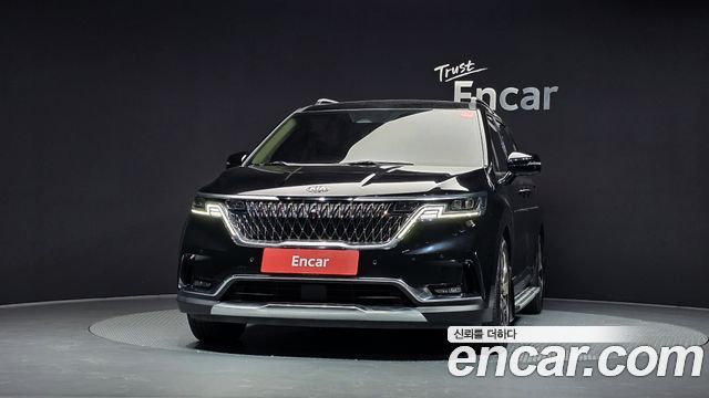 Kia Canival 2021 — photo 3