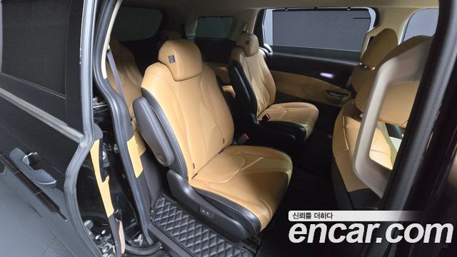 Kia Canival 2021 — photo 11