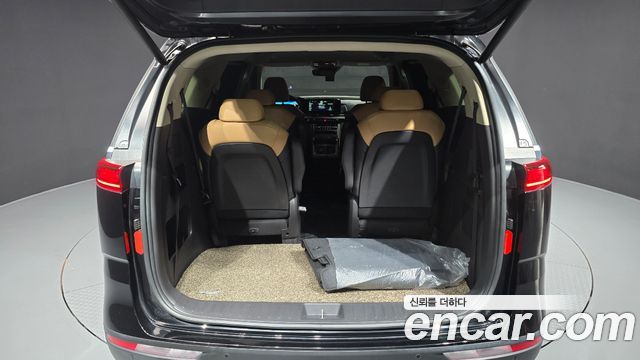 Kia Canival 2021 — photo 19