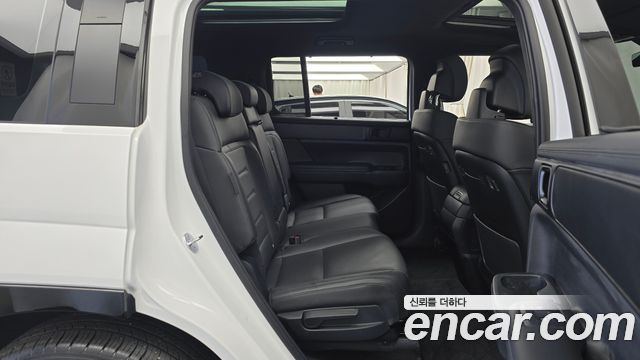 Hyundai Santafe 2025 — photo 17