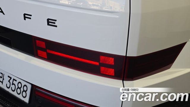 Hyundai Santafe 2025 — photo 9