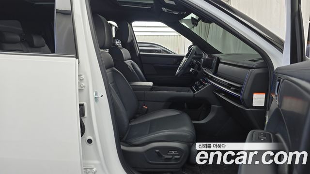 Hyundai Santafe 2025 — photo 16