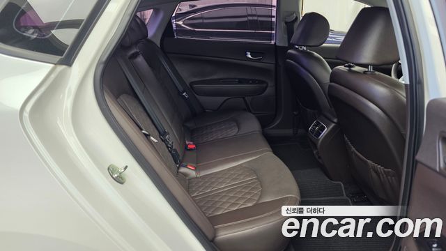 Kia K5 2019 — photo 18