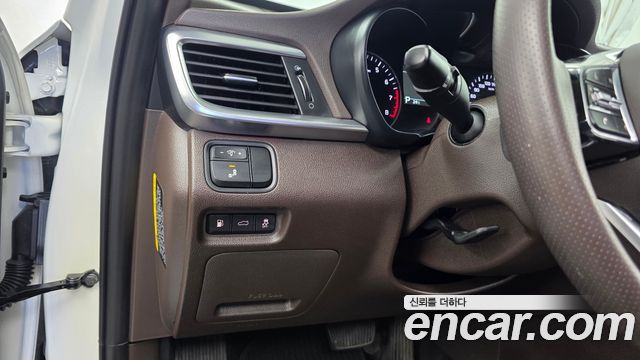 Kia K5 2019 — photo 22