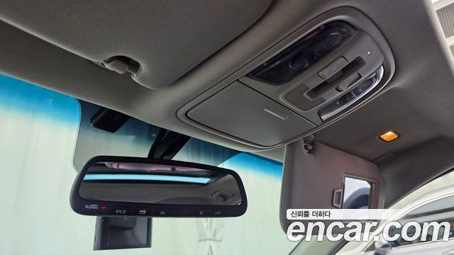Kia K5 2019 — photo 23