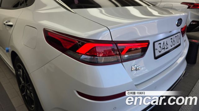 Kia K5 2019 — photo 9