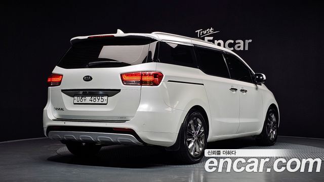 Kia Canival 2016 — photo 2
