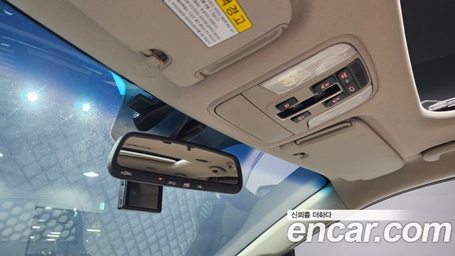 Kia Canival 2016 — photo 16