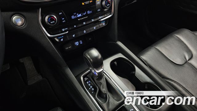 Hyundai Santafe 2019 — photo 12
