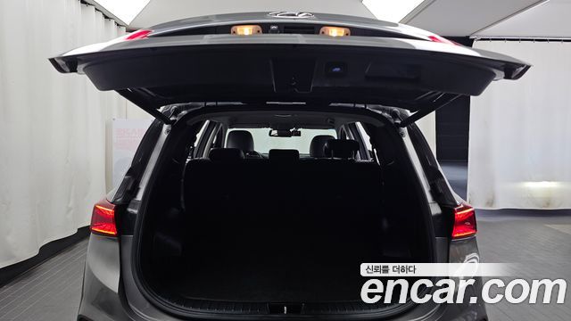 Hyundai Santafe 2019 — photo 23