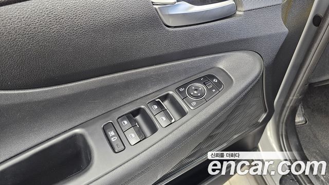 Hyundai Santafe 2019 — photo 29
