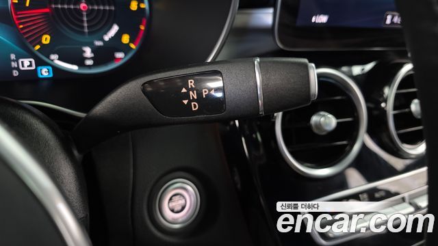 Mercedes-Benz GLC-Class 2021 — photo 12