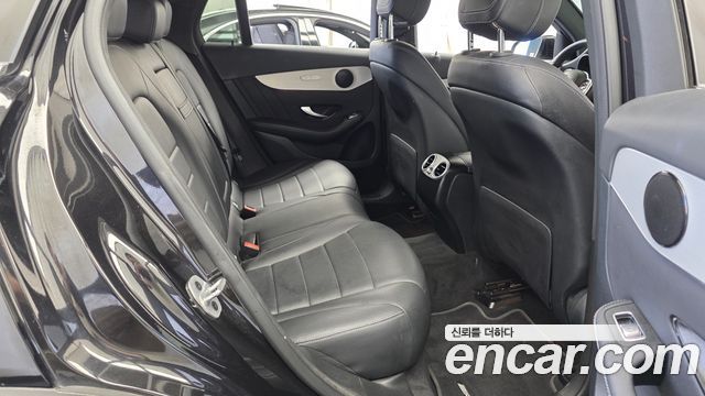 Mercedes-Benz GLC-Class 2021 — photo 17