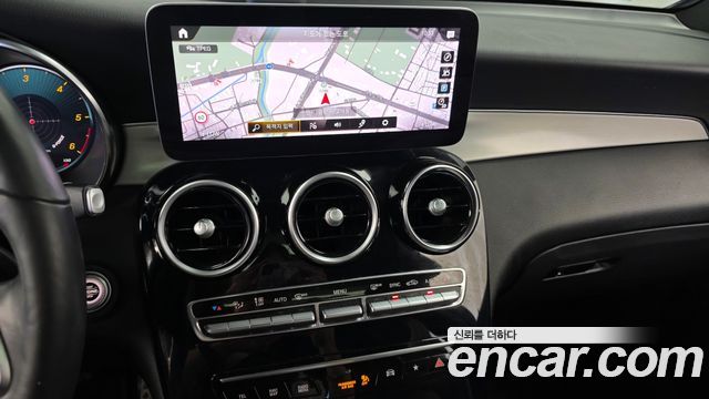 Mercedes-Benz GLC-Class 2021 — photo 19