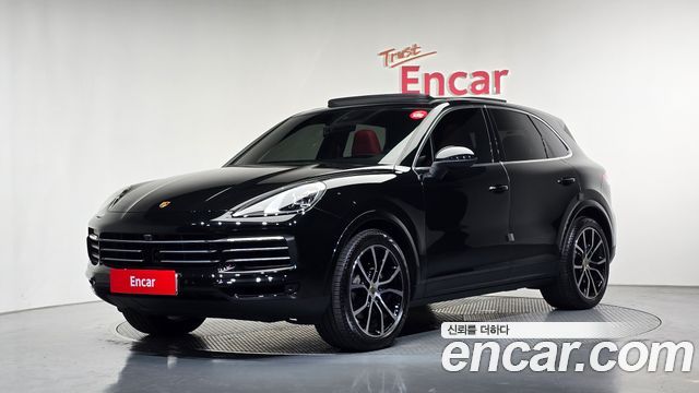 Porsche Cayenne 2023 — photo 1