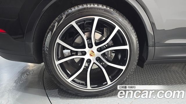 Porsche Cayenne 2023 — photo 5