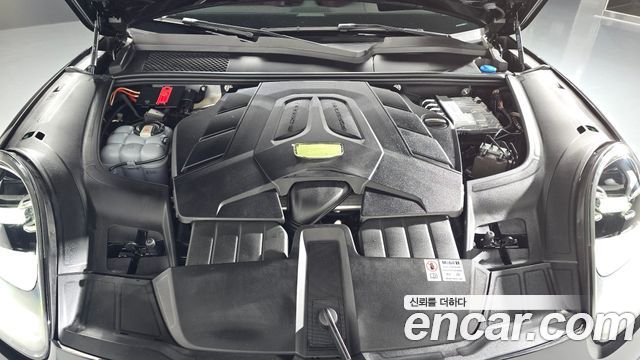 Porsche Cayenne 2023 — photo 6