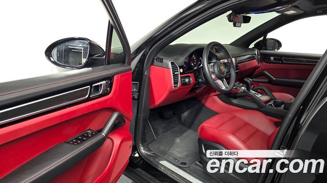 Porsche Cayenne 2023 — photo 10