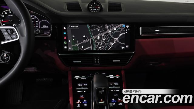Porsche Cayenne 2023 — photo 12