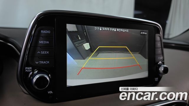 Hyundai Santafe 2019 — photo 21