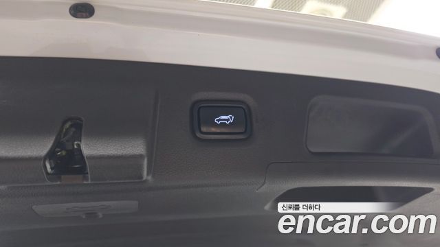 Hyundai Santafe 2019 — photo 22