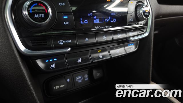 Hyundai Santafe 2019 — photo 33